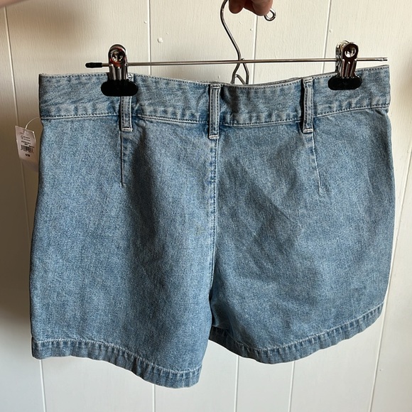 Gap Size US8 / 29 high waist, side button jean shorts - Picture 2 of 5